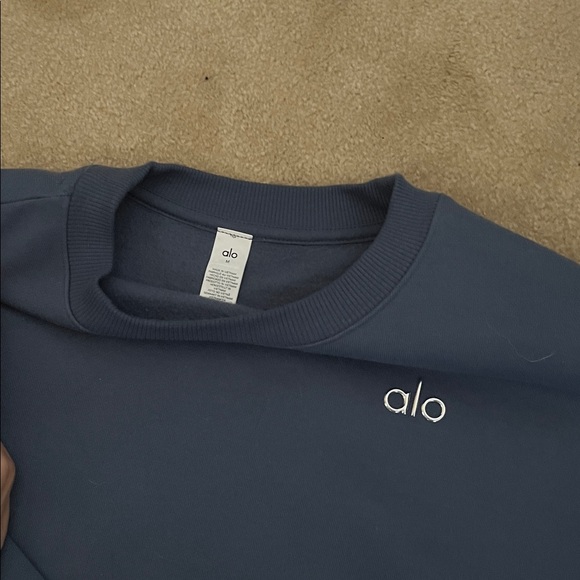 ALO Yoga Accolade Crewneck Sweater Bluestone - Picture 2 of 3